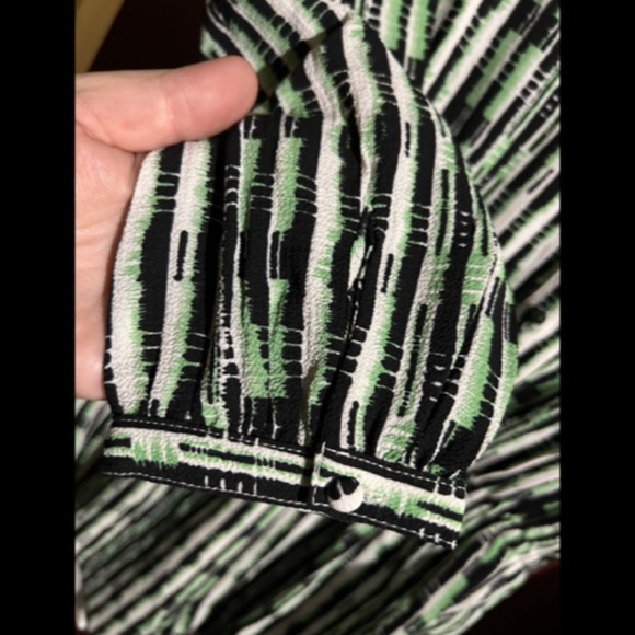 Jenn. Long Sleeve Geometric Romper Green, Black, White Size M - NWT - Picture 6 of 16